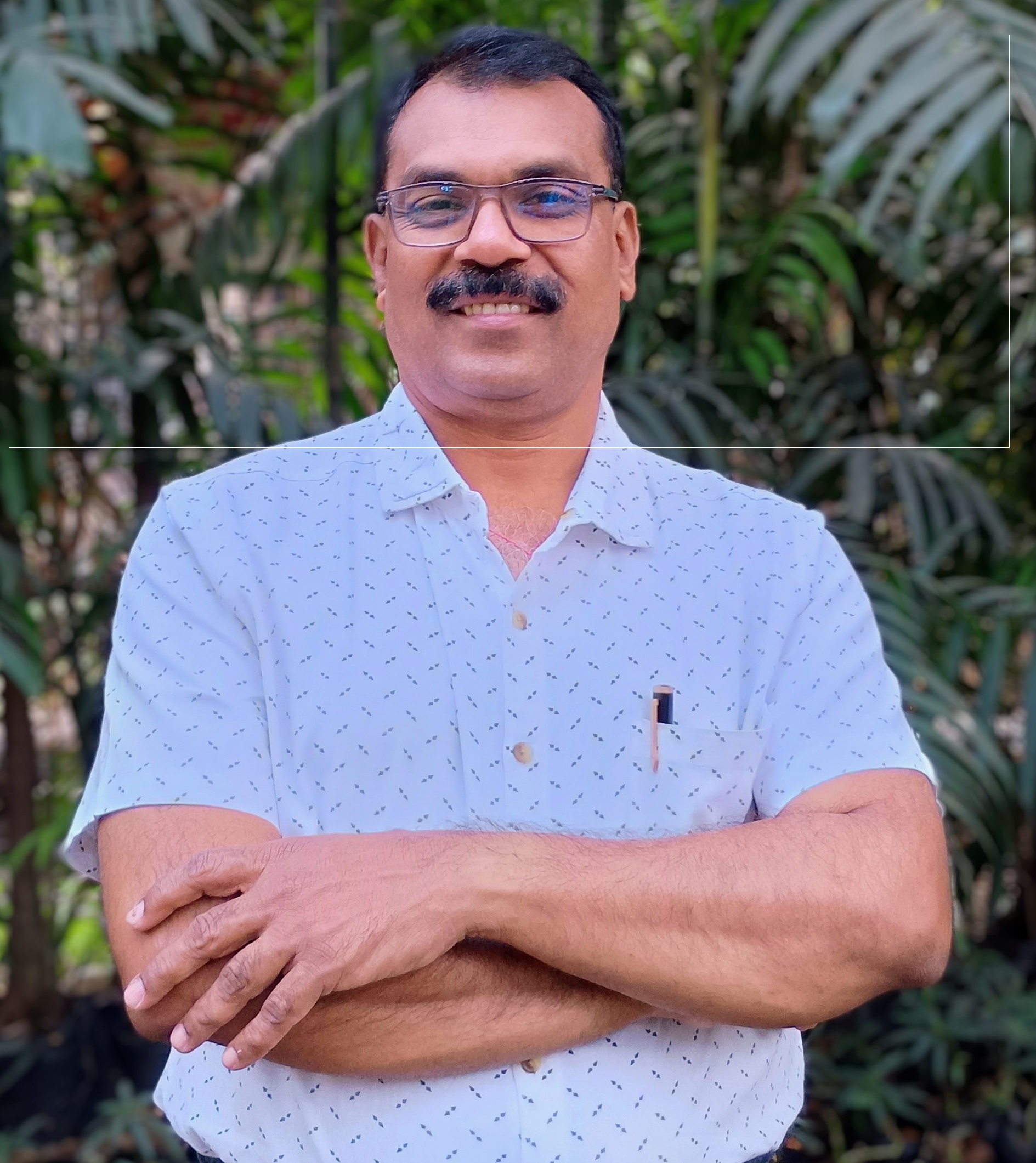 Dr Bharat Lunawat